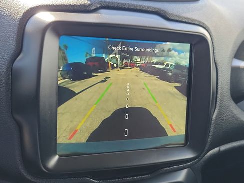 Used 2022 Jeep Renegade Latitude image 22