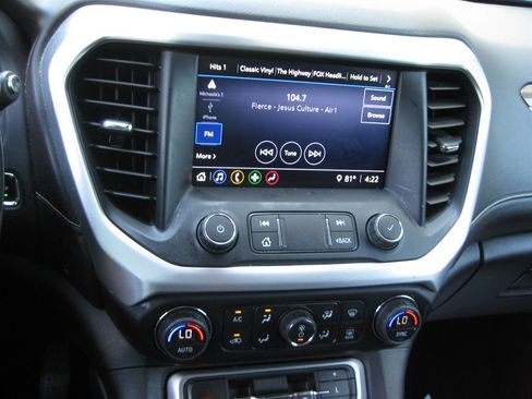 Used 2020 GMC Acadia SLE w/ Driver Convenience Package FWD image 18