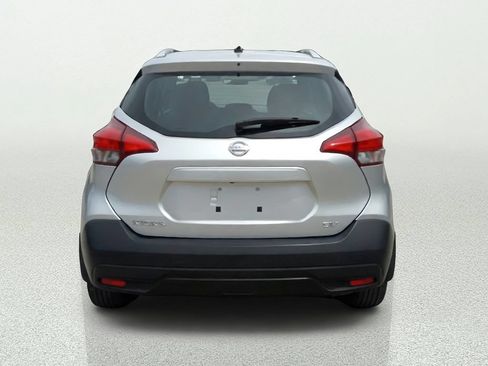 Used 2019 Nissan Kicks SV FWD image 6