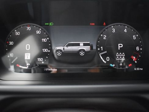 Used 2023 Land Rover Defender 130 X-Dynamic SE AWD/4WD image 19