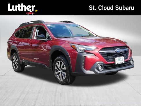Certified 2025 Subaru Outback Premium AWD/4WD image 1