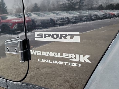 Used 2018 Jeep Wrangler Unlimited Sport S image 6