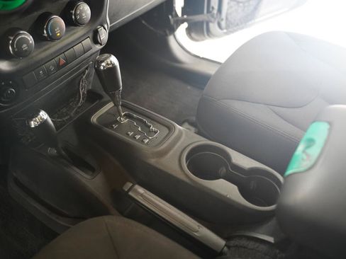 Used 2015 Jeep Wrangler Unlimited Sport w/ Quick Order Package 24S AWD/4WD image 20