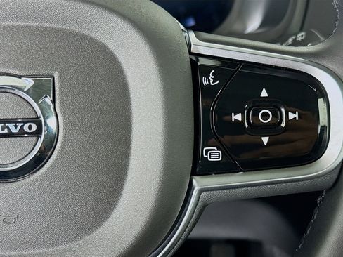 Used 2025 Volvo XC90 B6 Plus image 14