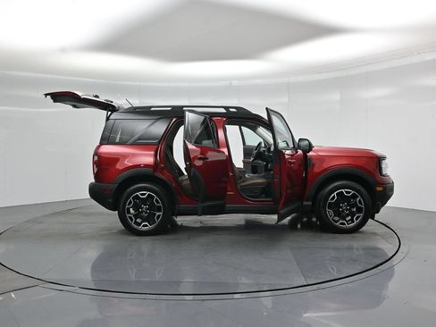 Certified 2025 Ford Bronco Sport Outer Banks w/ Outer Banks Tech Package+ AWD/4WD image 5