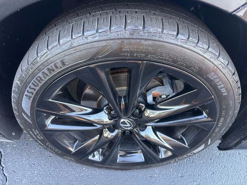 Used 2022 Lexus ES 300h F Sport image 10