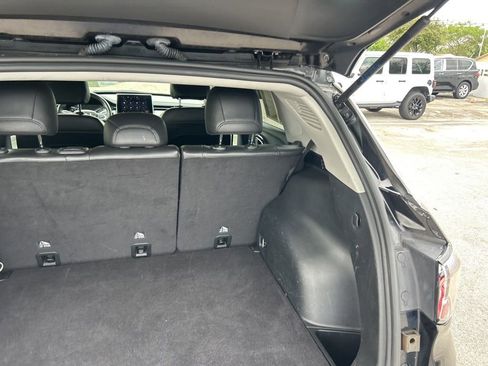 Certified 2022 Jeep Compass Limited image 32