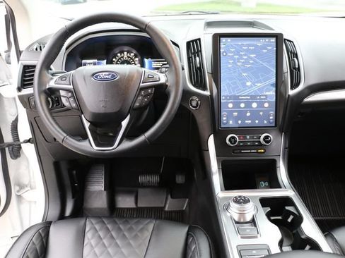Used 2024 Ford Edge Titanium w/ Equipment Group 301A AWD/4WD image 17