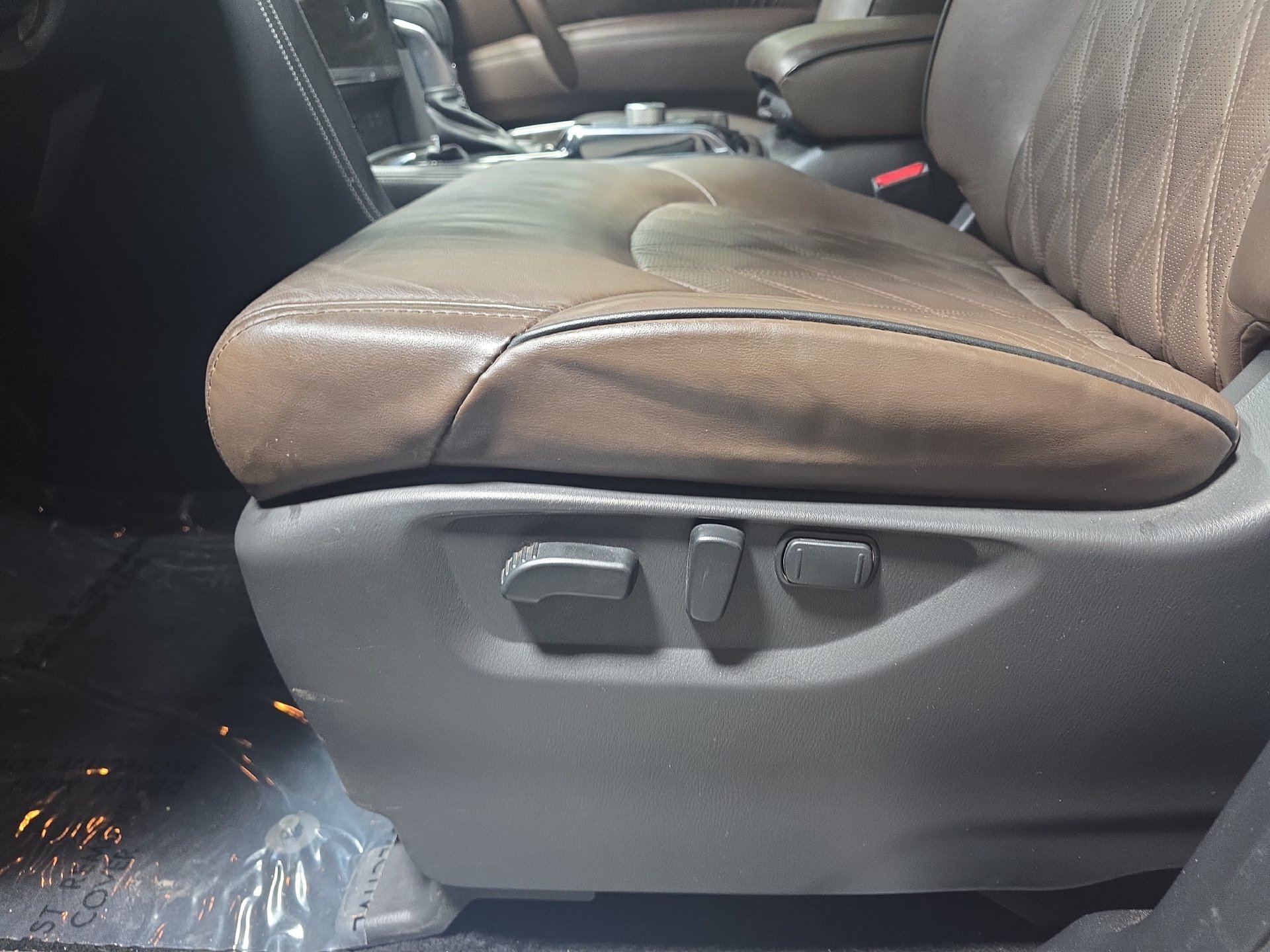 Used 2022 Nissan Armada Platinum w/ Captain's Chairs Package AWD/4WD image 28