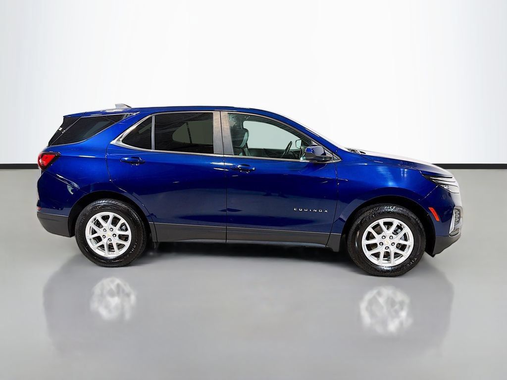 Used 2023 Chevrolet Equinox LT AWD/4WD image 10