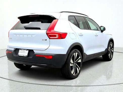 Used 2024 Volvo XC40 B5 Plus w/ Protection Package Premier AWD/4WD image 5