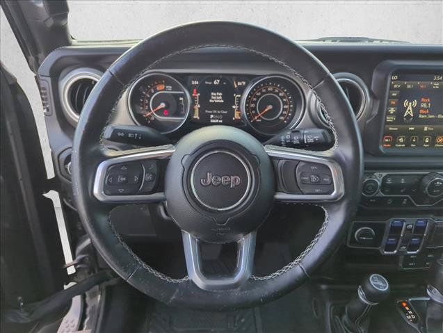 Used 2022 Jeep Wrangler Unlimited Sahara w/ Cold Weather Group AWD/4WD image 23