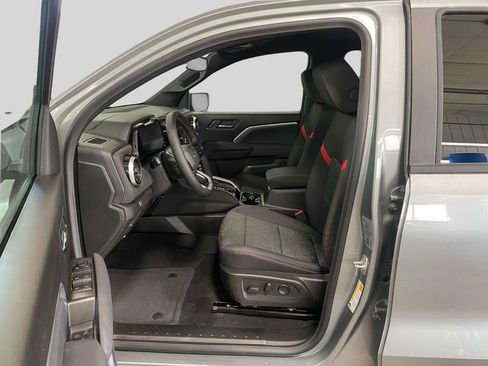 New 2025 Chevrolet Colorado Z71 image 9