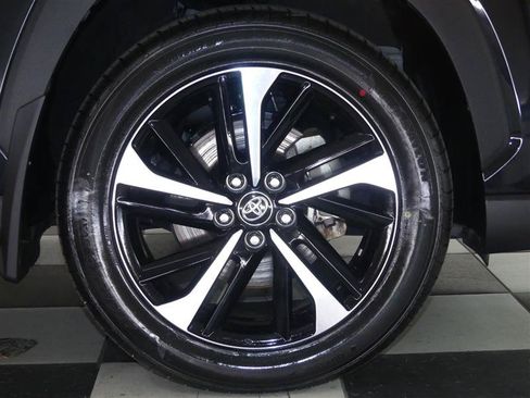 Used 2024 Toyota Corolla Cross AWD Hybrid image 31