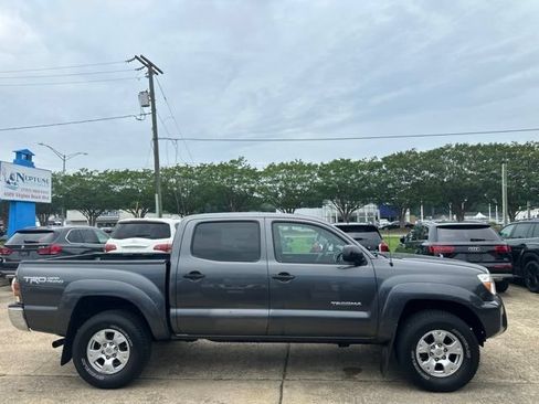Used 2013 Toyota Tacoma 4x4 Double Cab w/ TRD Off-Road Pkg image 4