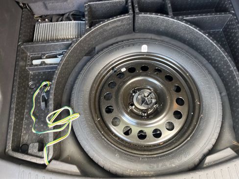 Used 2013 Ford Escape SEL FWD image 32