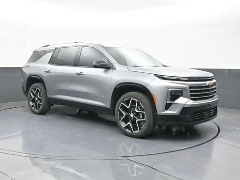 New 2026 Chevrolet Traverse High Country w/ LPO, Floor Liner Package FWD image 20