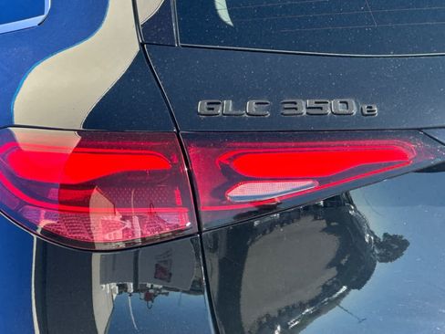 Used 2025 Mercedes-Benz GLC 350e 4MATIC image 29