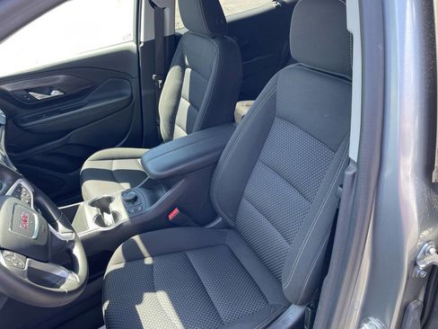 Used 2024 GMC Terrain SLE w/ Driver Convenience Package AWD/4WD image 3