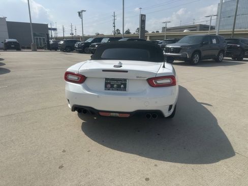 Used 2017 FIAT 124 Spider Abarth image 6