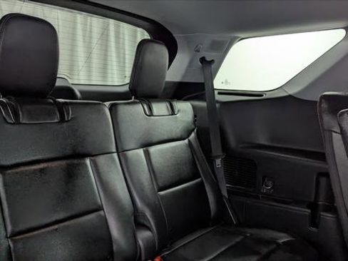 Used 2022 Ford Explorer Limited AWD/4WD image 21