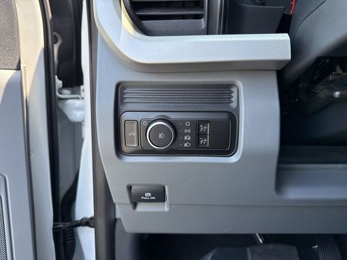 Used 2025 Ford F250 XLT AWD/4WD image 9