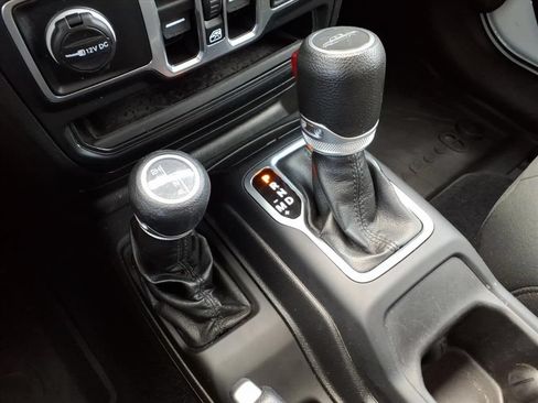 Used 2021 Jeep Gladiator Sport AWD/4WD image 27