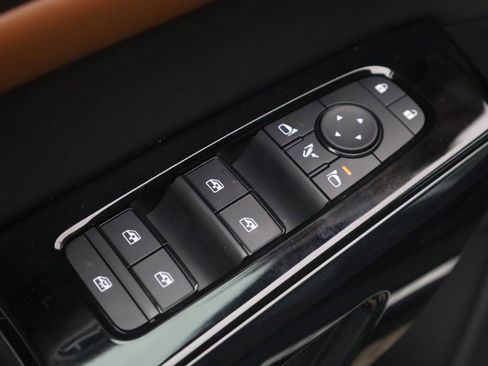 New 2026 Nissan Pathfinder Platinum AWD/4WD image 11