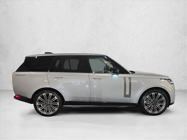 Used 2023 Land Rover Range Rover SE AWD/4WD image 4
