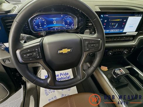 Used 2025 Chevrolet Silverado 1500 High Country w/ Technology Package AWD/4WD image 13