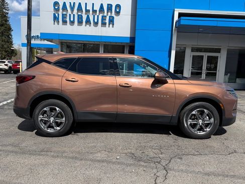 Used 2023 Chevrolet Blazer LT w/ Driver Confidence Package AWD/4WD image 4