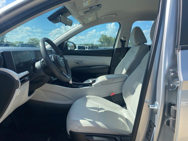 Used 2025 Hyundai Tucson SE AWD/4WD image 19