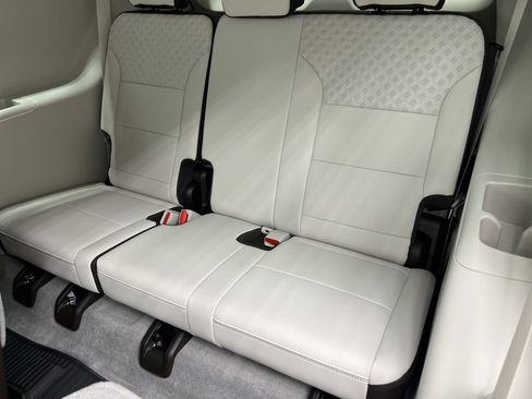 New 2026 GMC Acadia Denali w/ Super Cruise Package FWD image 5