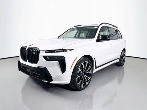 New 2026 BMW X7 M60i image 3