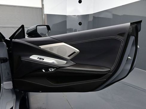 Used 2025 Chevrolet Corvette Z06 image 13