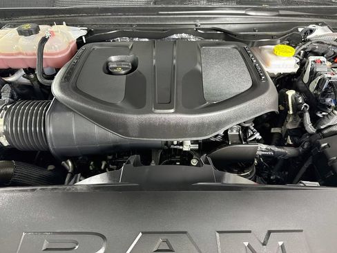 Used 2025 RAM 1500 Big Horn AWD/4WD image 32
