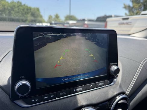 Used 2022 Nissan Sentra SV FWD image 27