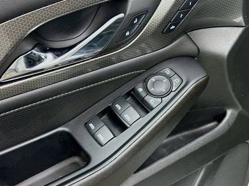 Used 2023 Chevrolet Traverse Premier w/ Redline Edition image 20