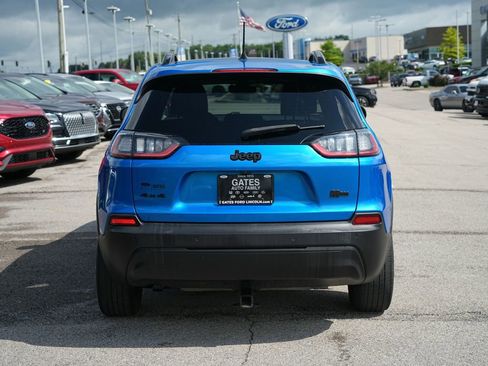 Used 2021 Jeep Cherokee Latitude Plus AWD/4WD image 6