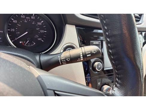 Used 2022 Nissan Rogue Sport SV w/ Technology Package AWD/4WD image 22