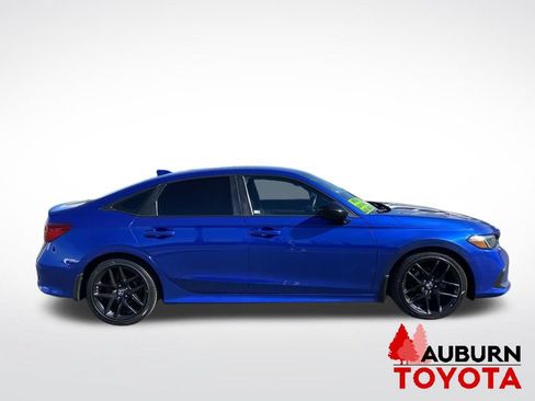 Used 2023 Honda Civic Sport image 9