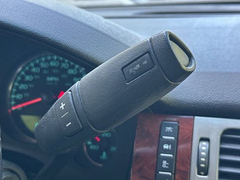 Used 2011 Chevrolet Silverado 2500 LTZ w/ LTZ Plus Package image 31