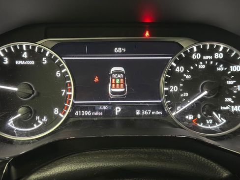 Used 2025 Nissan Pathfinder SV AWD/4WD image 6
