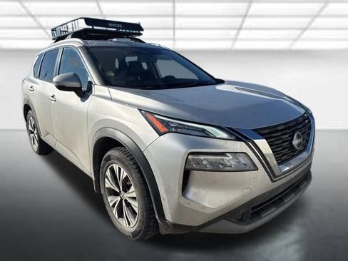 Used 2022 Nissan Rogue SV w/ SV Premium Package image 1
