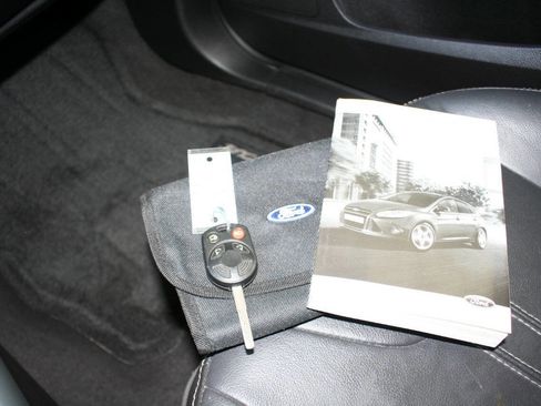 Used 2014 Ford Focus SE w/ Equipment Group 201A FWD image 26