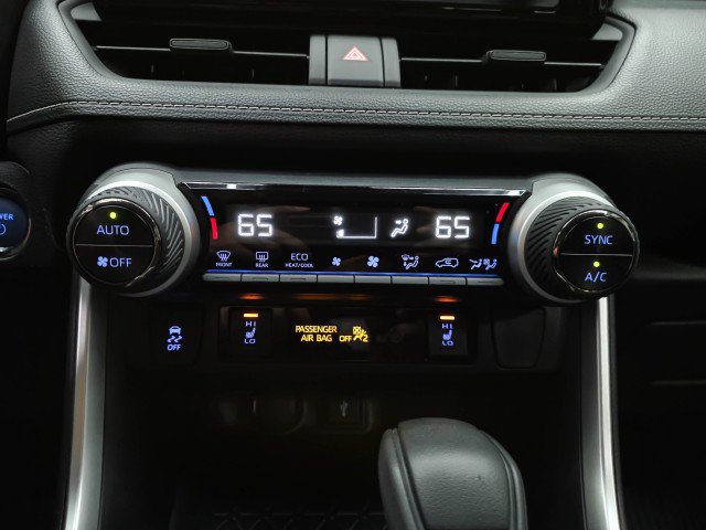 Used 2022 Toyota RAV4 XLE w/ Convenience Package AWD/4WD image 28