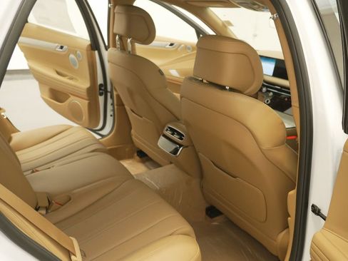 Used 2025 Genesis G80 2.5T Advanced image 33