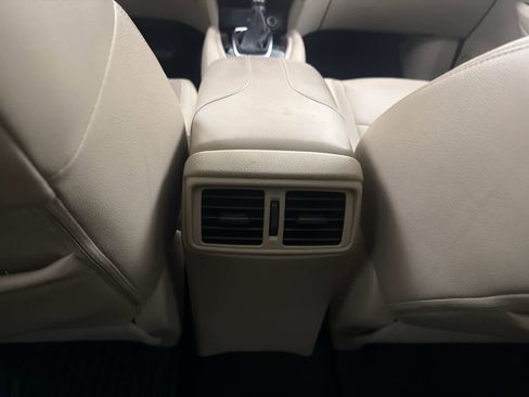 Used 2018 Nissan Rogue SL w/ Premium Package FWD image 21