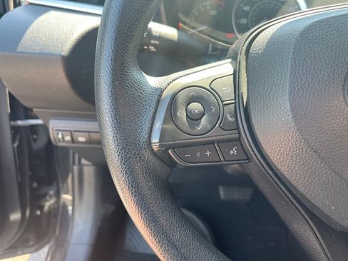 Used 2021 Toyota Corolla LE FWD image 8