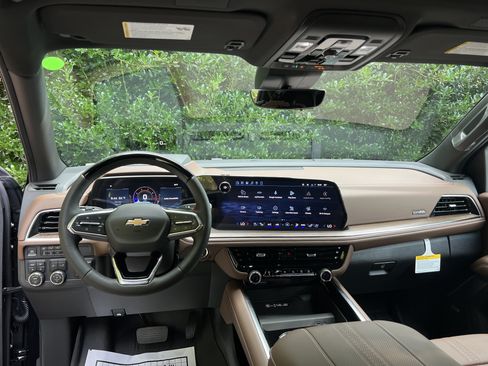 New 2026 Chevrolet Tahoe High Country w/ LPO, Get Active Package AWD/4WD image 35